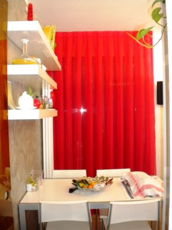 tenda rosso passione: telo di doppio velo a pieghe rovesciate, tende verona, arredamento mariano negozio tende verona